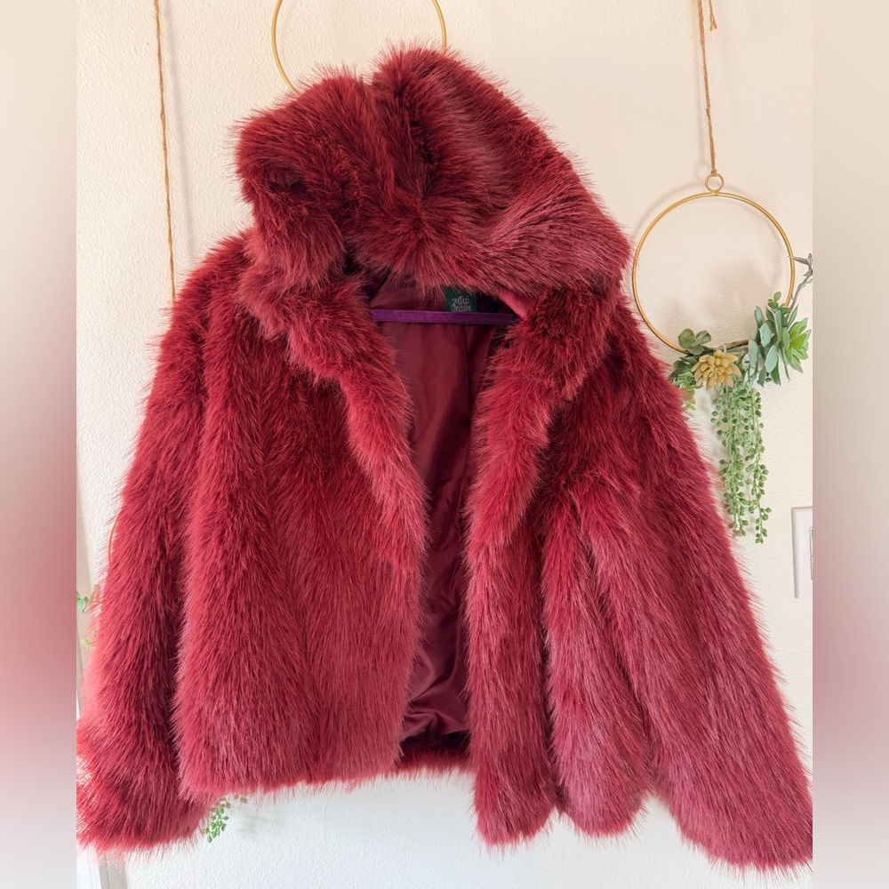 Luxurious Faux Fur Hooded Jacket - Burgundy